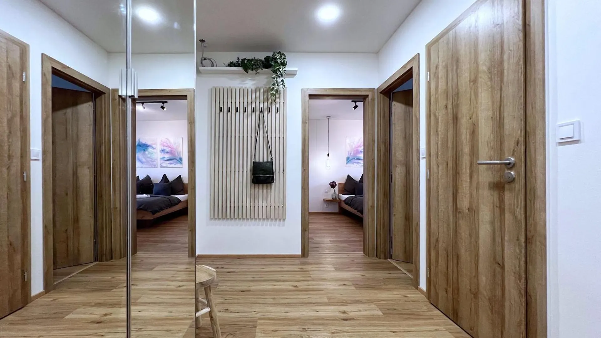 Jana'S Wow Apt, 3 Room, Free Parking, 15'Airpt, 25'City Prague