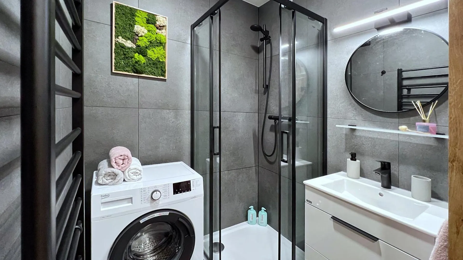 Jana'S Wow Apt, 3 Room, Free Parking, 15'Airpt, 25'City Prague Apartment